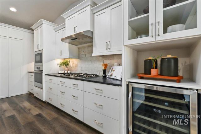 6668 W Hammermill Dr, Boise, ID 83714