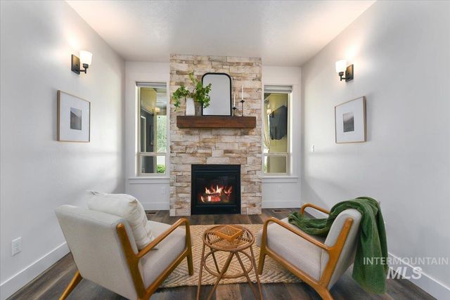 6668 W Hammermill Dr, Boise, ID 83714