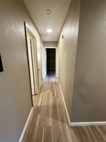 1005 Waverly Drive, Arlington, TX 76015