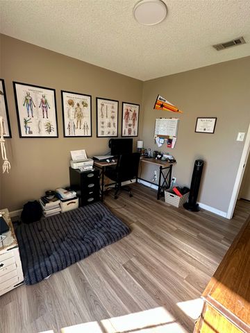 1005 Waverly Drive, Arlington, TX 76015