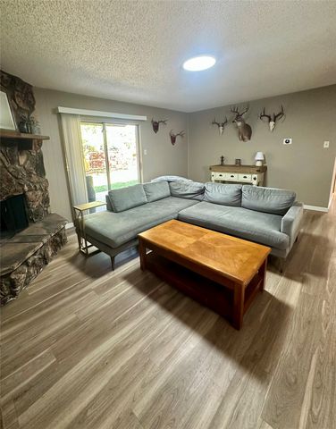 1005 Waverly Drive, Arlington, TX 76015