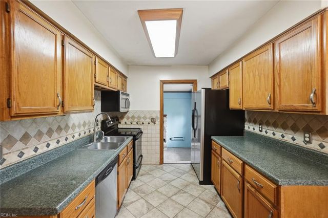 1117 Harlie AVE, Virginia Beach, VA 23464
