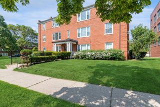 136 Ridge Avenue 2, Evanston, IL 60202