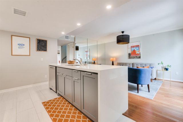 2324 Steel Street 20, Houston, TX 77098