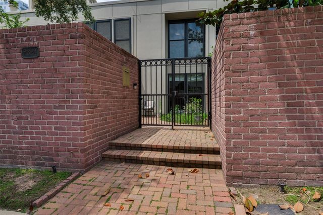 2324 Steel Street 20, Houston, TX 77098