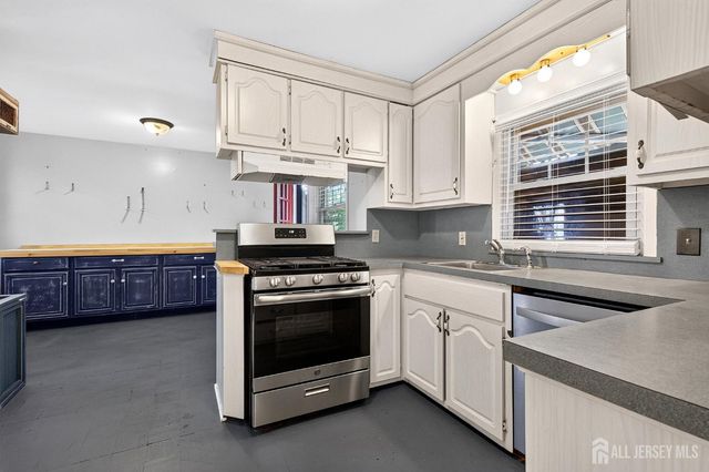 510 Cook Avenue, Middlesex, NJ 08846