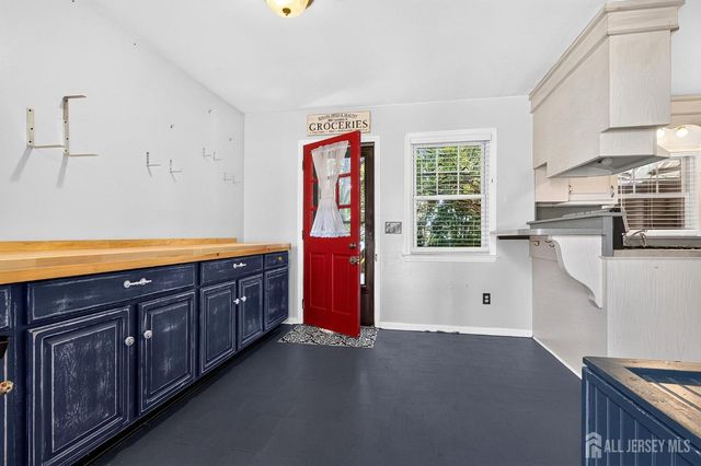 510 Cook Avenue, Middlesex, NJ 08846