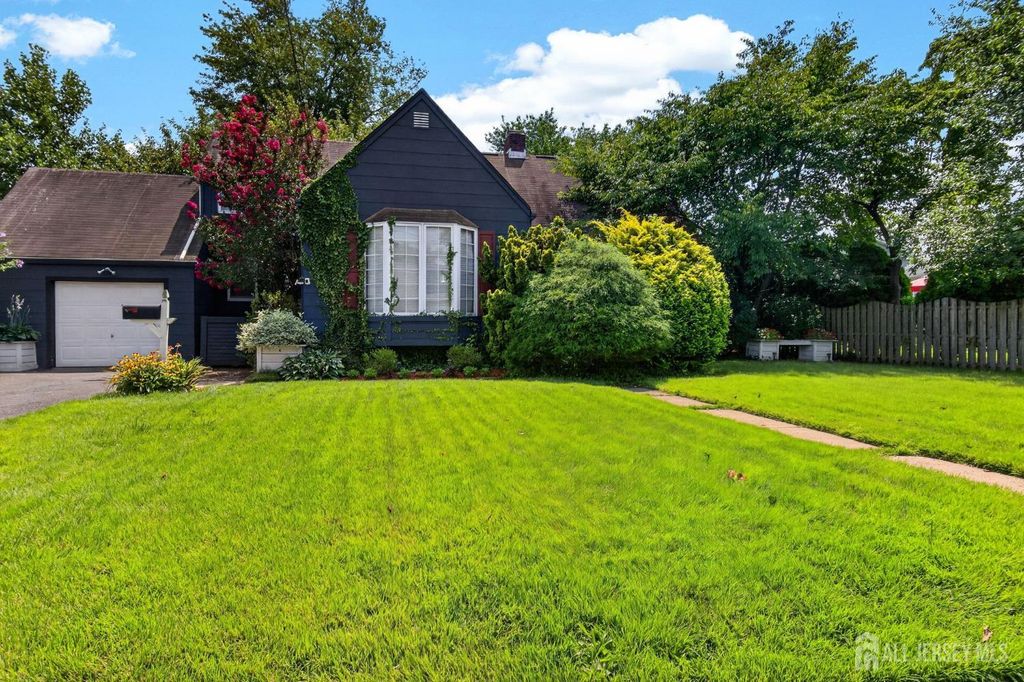 510 Cook Avenue, Middlesex, NJ 08846