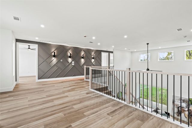 2401 Peabody Avenue, Dallas, TX 75215