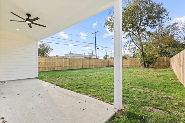 2401 Peabody Avenue, Dallas, TX 75215