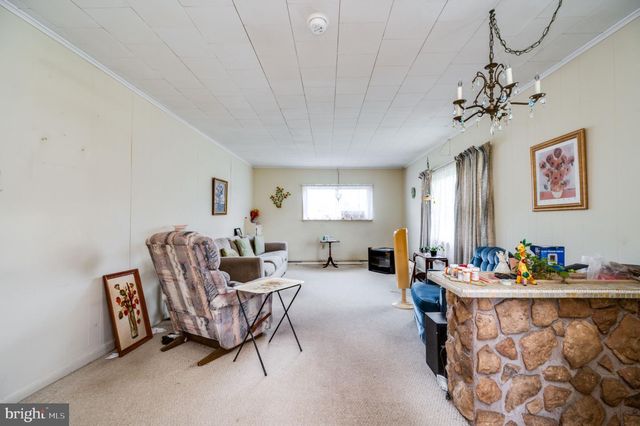 1430 LOGAN ST, Reading, PA 19607