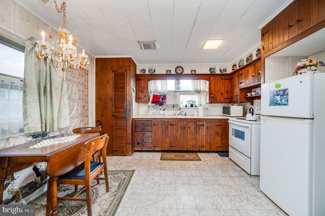 1430 LOGAN ST, Reading, PA 19607