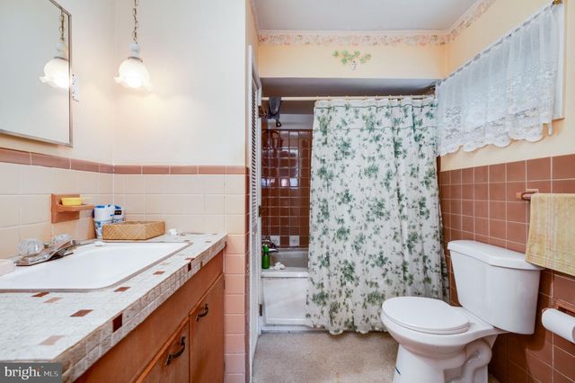 1430 LOGAN ST, Reading, PA 19607