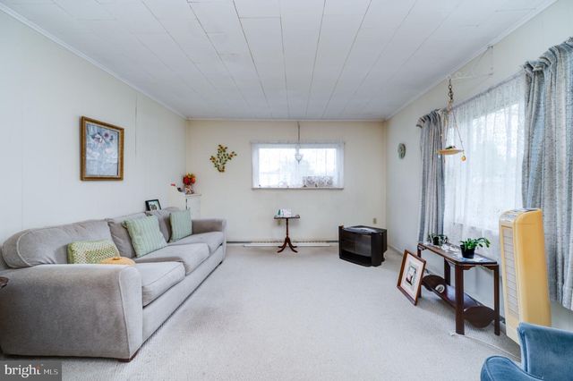1430 LOGAN ST, Reading, PA 19607