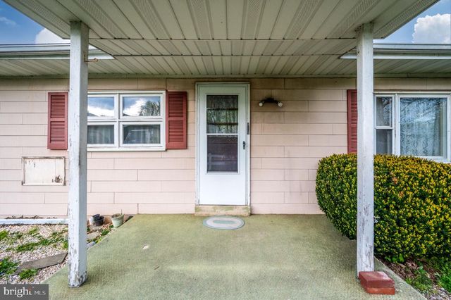 1430 LOGAN ST, Reading, PA 19607
