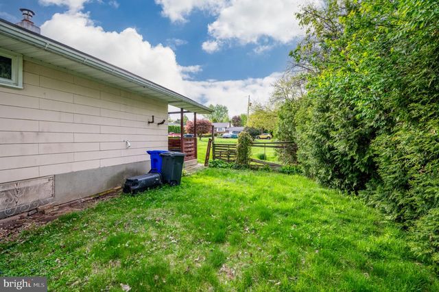 1430 LOGAN ST, Reading, PA 19607
