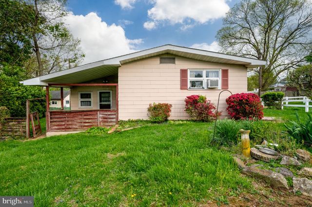 1430 LOGAN ST, Reading, PA 19607