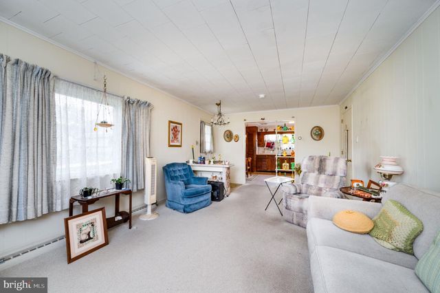 1430 LOGAN ST, Reading, PA 19607