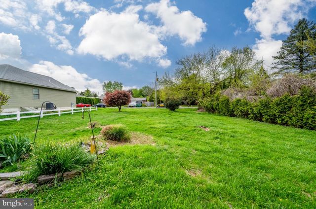 1430 LOGAN ST, Reading, PA 19607