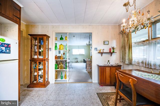 1430 LOGAN ST, Reading, PA 19607
