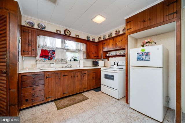 1430 LOGAN ST, Reading, PA 19607