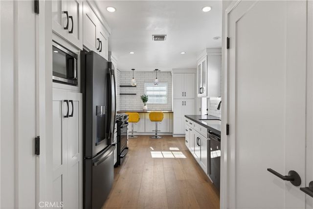 10415 Cumpston, North Hollywood, CA 91601