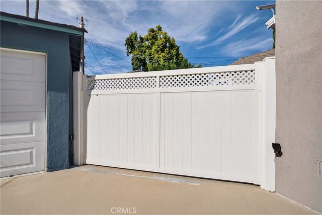 10415 Cumpston, North Hollywood, CA 91601