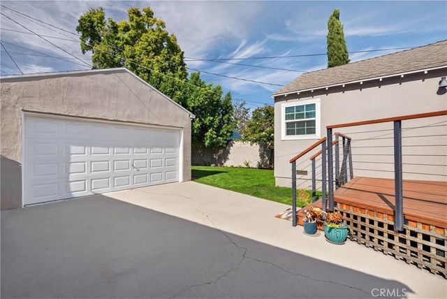 10415 Cumpston, North Hollywood, CA 91601