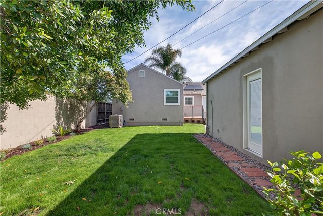 10415 Cumpston, North Hollywood, CA 91601