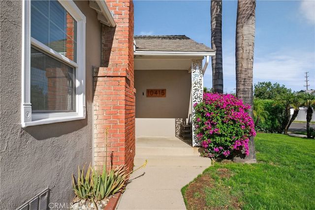10415 Cumpston, North Hollywood, CA 91601