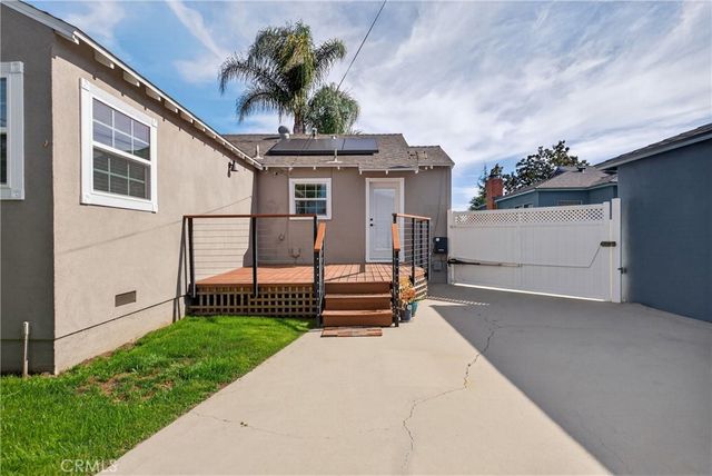 10415 Cumpston, North Hollywood, CA 91601