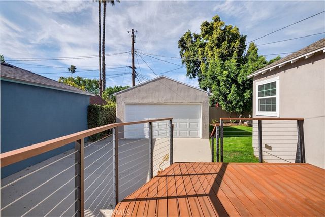 10415 Cumpston, North Hollywood, CA 91601