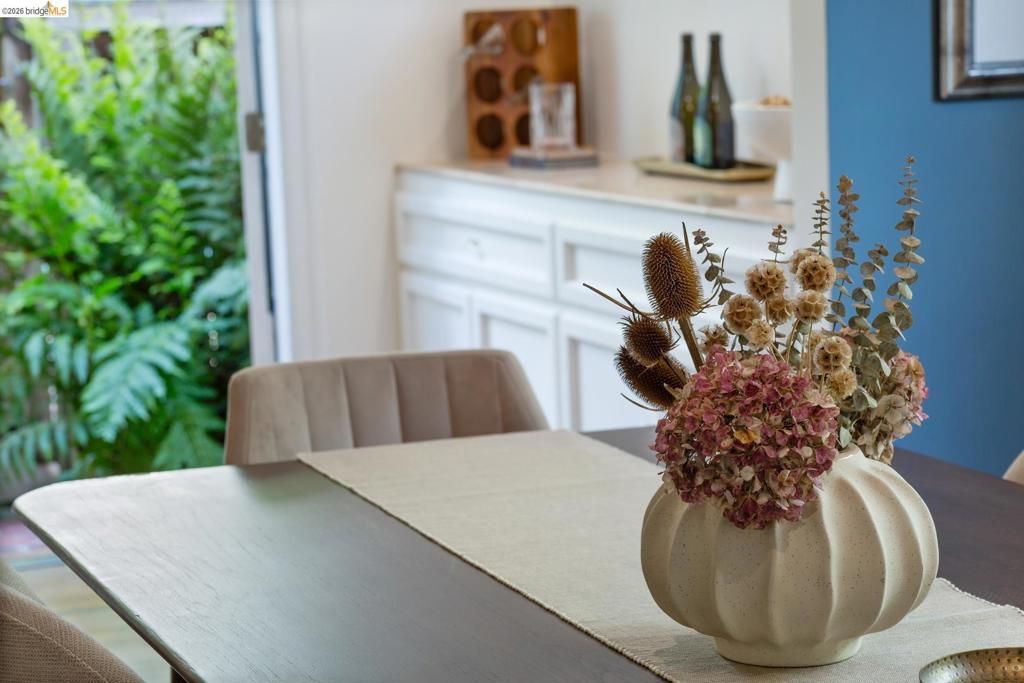 Image 11 of property listing at 15 Claremont Cres, Berkeley, CA 94705