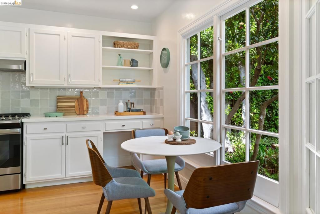 Image 17 of property listing at 15 Claremont Cres, Berkeley, CA 94705