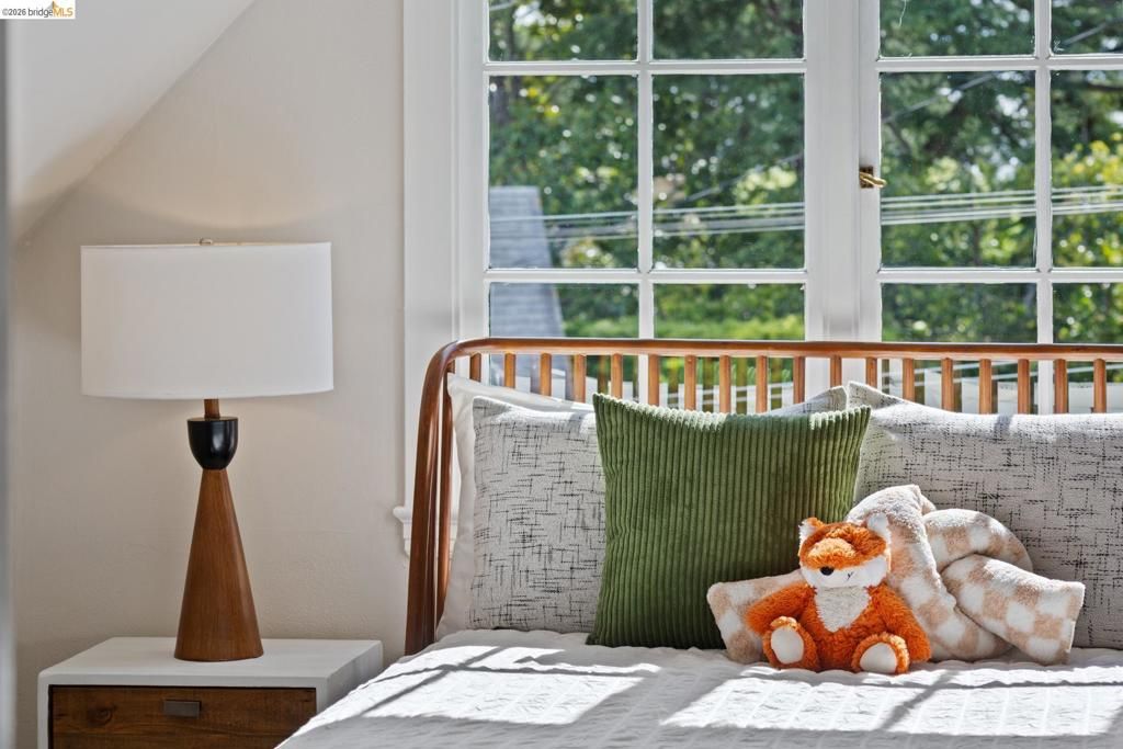 Image 27 of property listing at 15 Claremont Cres, Berkeley, CA 94705