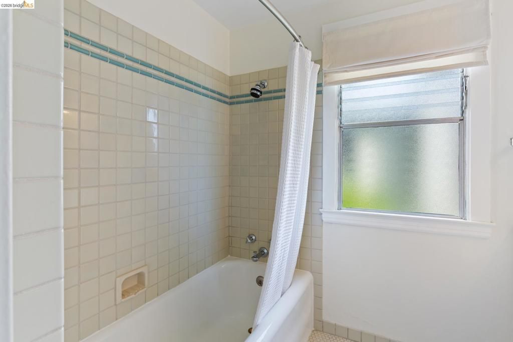 Image 28 of property listing at 15 Claremont Cres, Berkeley, CA 94705