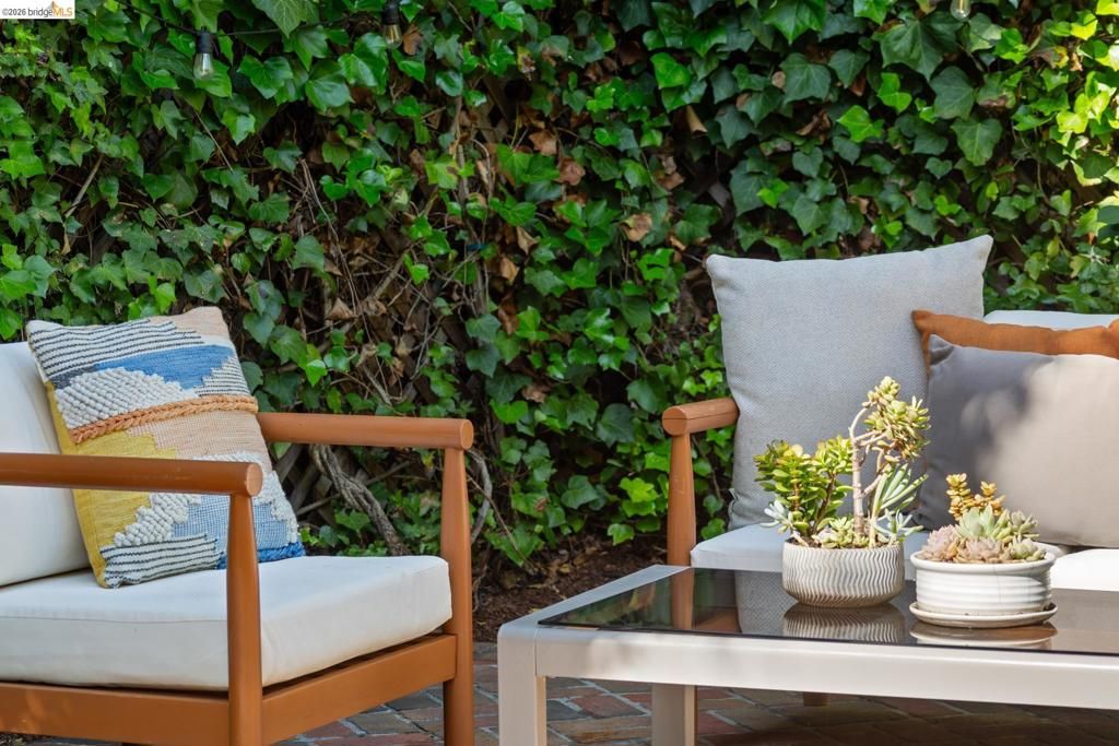 Image 38 of property listing at 15 Claremont Cres, Berkeley, CA 94705