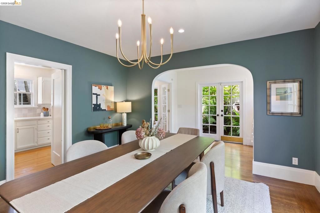 Image 9 of property listing at 15 Claremont Cres, Berkeley, CA 94705