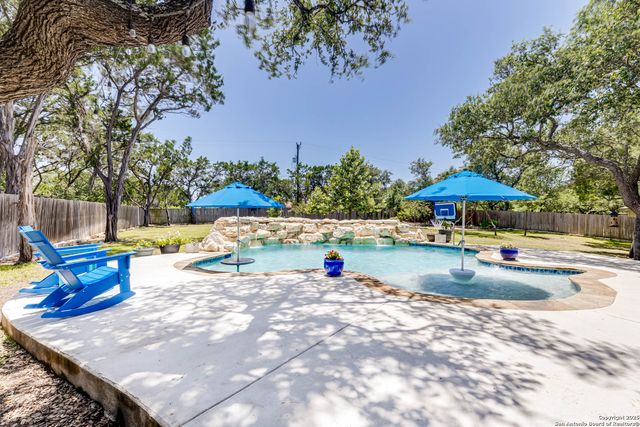 9010 Woodland Trace, Boerne, TX 78006