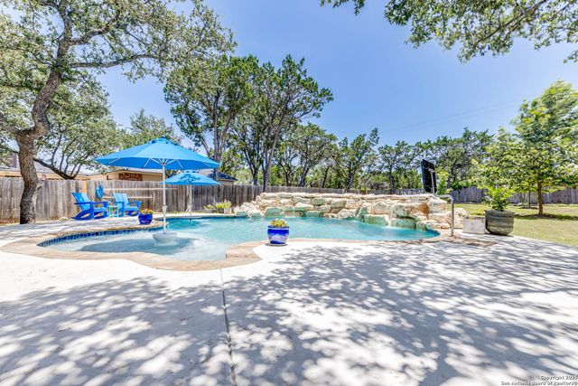 9010 Woodland Trace, Boerne, TX 78006