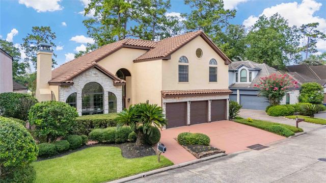 16 Kingwood Villas Court, Kingwood, TX 77339