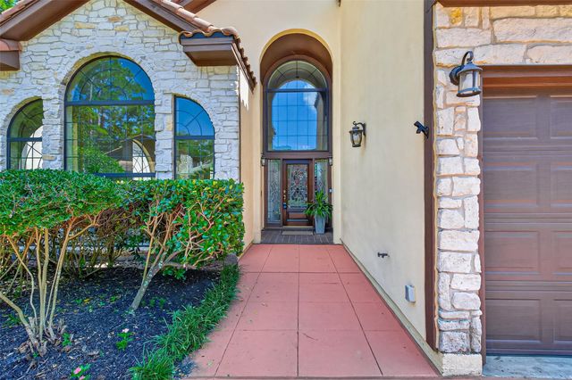 16 Kingwood Villas Court, Kingwood, TX 77339