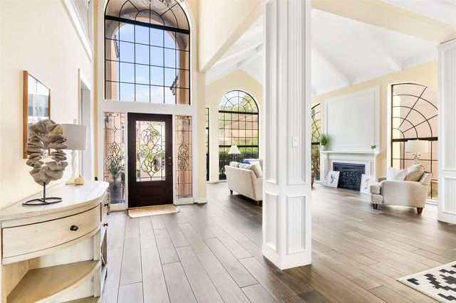 16 Kingwood Villas Court, Kingwood, TX 77339