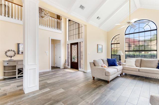 16 Kingwood Villas Court, Kingwood, TX 77339