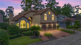 16 Kingwood Villas Court, Kingwood, TX 77339