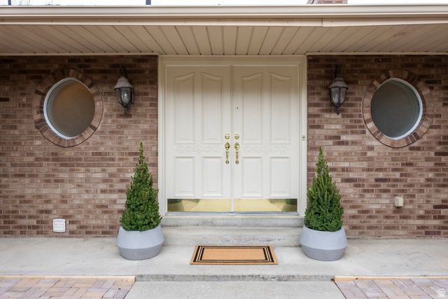 8626 S SCOTTISH DR, Cottonwood Heights, UT 84093