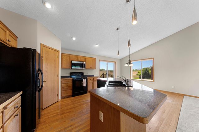 314 12th Avenue NE, Lonsdale, MN 55046