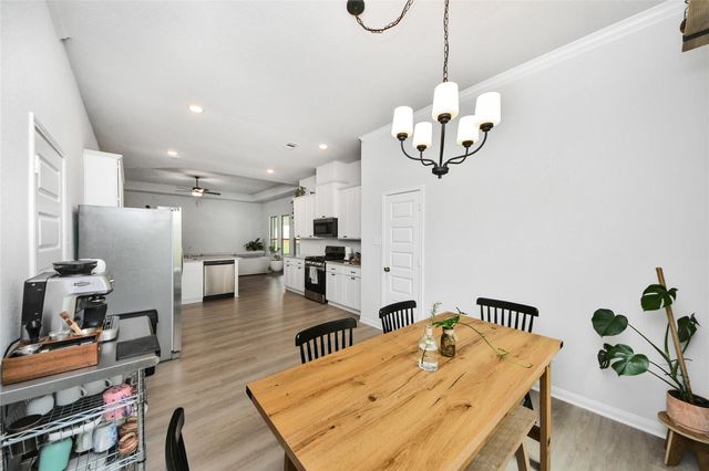160 Barton Place Drive, Cleveland, TX 77327