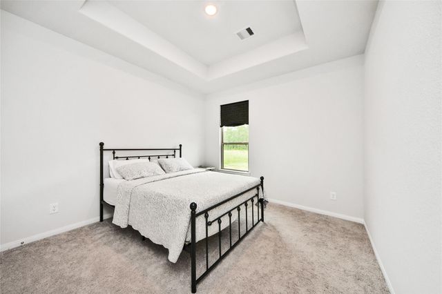 160 Barton Place Drive, Cleveland, TX 77327