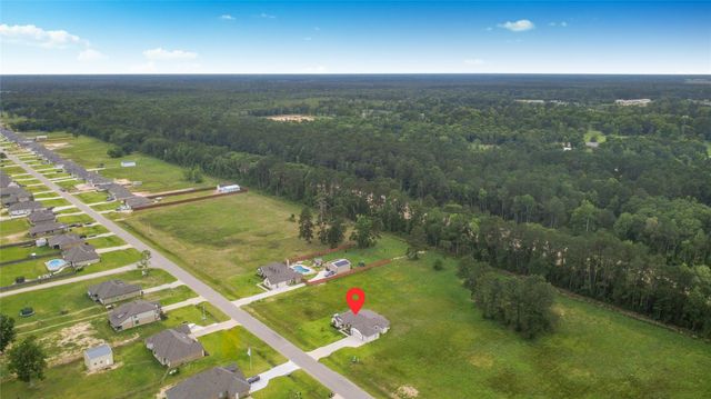 160 Barton Place Drive, Cleveland, TX 77327